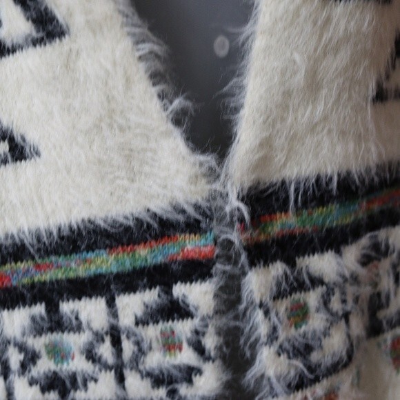 Sequin Hearts Aztec Print Fuzzy Long Line Blanket Cardigan Sweater Med - Picture 5 of 15